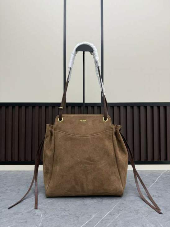 Picture of Prada Handbags _SKUfw226957015fw